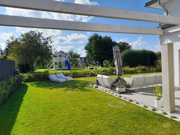 Blick von Terasse auf Pachtgar