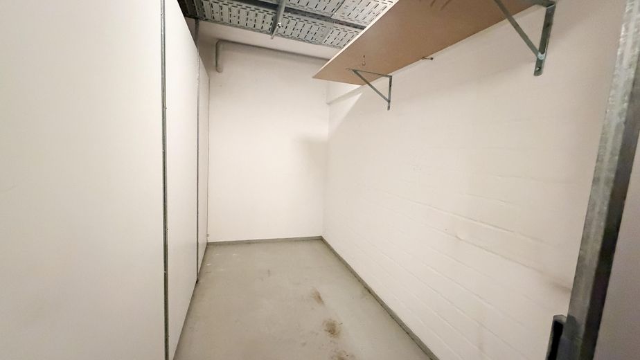Vita assistita con terrazza sul tetto: vista panoramica sulla Stadtwald, pronta per essere abitata e senza provvigione – Zugehöriger Kellerraum