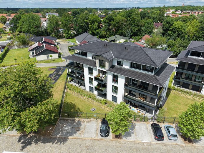 Moderne 4-Zimmer-Wohnung mit großzügiger, überdachter Terrasse/Balkon, Aufzug & Wärmepumpe – Foto 21
