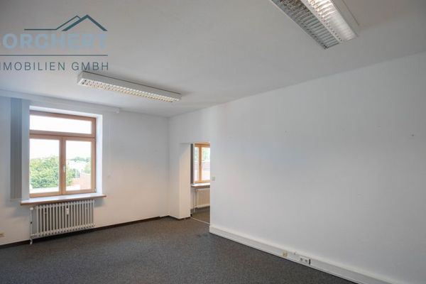 Binnenstadlocatie Elmshorn
Geweldige kantoorruimte op de 4e verdieping met lift te huur
