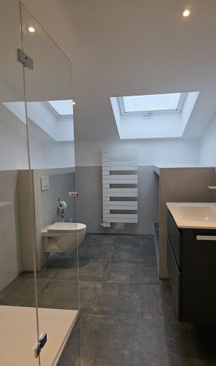 Appartamento mansardato di 2,5 locali – Duschbad