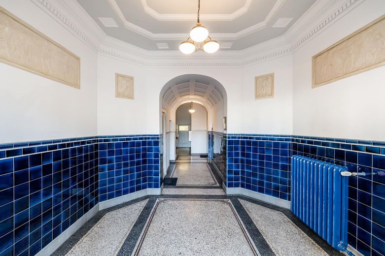 helle Altbau Wohnung in ruhiger, familienfreundlicher Westend Lage Berlins – Entrée