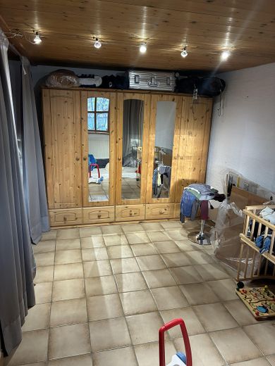 Багатофункціональна мезонет / сутеренна квартира 83 +42 м²  у природній місцевості - багатофункціональний гараж – wahlweise SZ oder WZ im OG