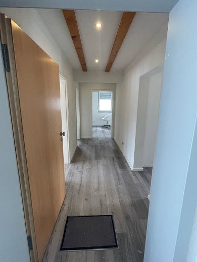 Geräumige 4-Zimmer-Maisonette-Dachgeschosswohnung in Friedenweiler – Nähe Titisee – Foto 1