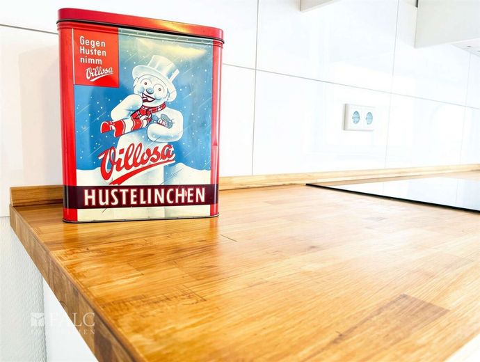 Mitten in der Stadt, direkt im Grünen - gepflegte 2-Zimmer-Wohnung mit besonderem Ausblick – Küche
