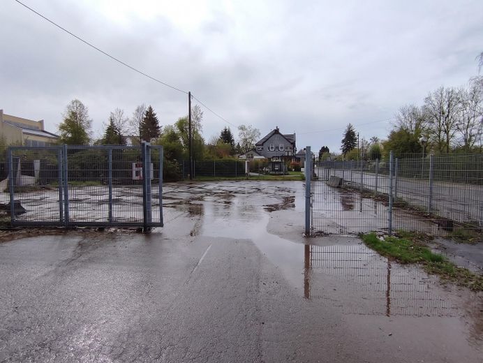 Nieruchomość komercyjna z biurem, warsztatem i terenem zewnętrznym – Außen Gelände 