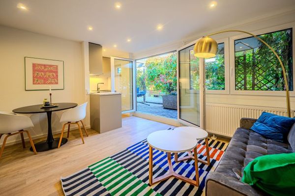 Bezugsfreie und Kernsanierte 1-Zimmer-Wohnung mit Terrasse in Freiburg-Oberau