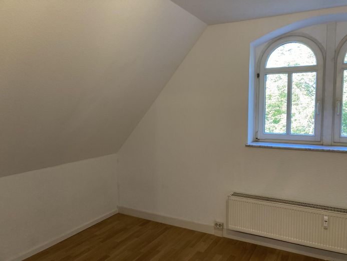 Schöne 1-Zimmer Dachgeschosswohnung in denkmalgeschützter Villa in zentraler Lage von Radebeul – Foto 10