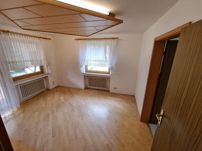 Großzügiges Einfamilienhaus mit 4 Garagen – Provisionsfrei – Ideal für große Familien – EG Essen