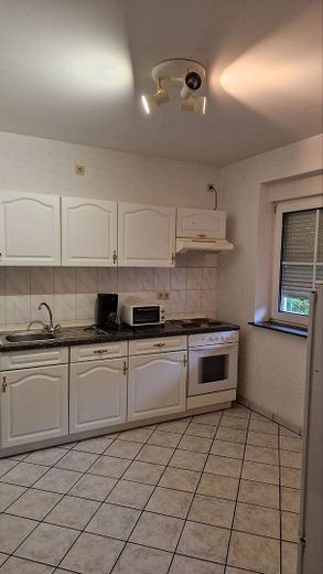 Modernes und gepflegtes Haus zu vermieten – Foto 2