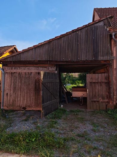 Großes Grundstück mit Altbestand - Bauland + Grünland! Kleines Schnäppchen-Haus bei Bamberg / Ebern – Backhaus und überdachte Zufahrt