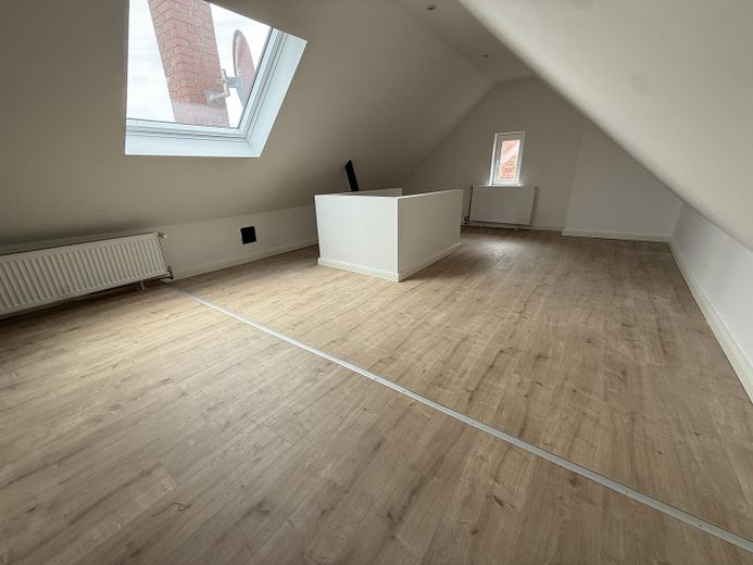4ZKB Maisonettewhg., Stellplatz, Moritzberg – Großes Dachgeschoss Studio