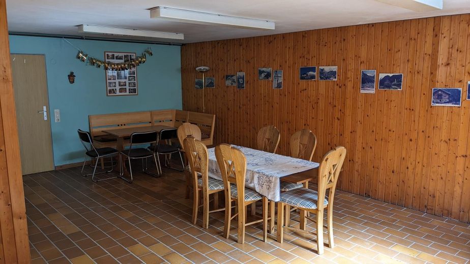 Freistehendes EFH mit Einliegerwohnung, Doppelgarage & großem Grundstück – Keller_1