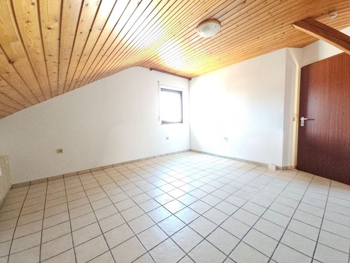 Wohnung in Siegelbach zu vermieten. Gute Aufteilung. Helle Räume. Ideal für Zweisamkeit ... – 5268 - Schlafzimmer