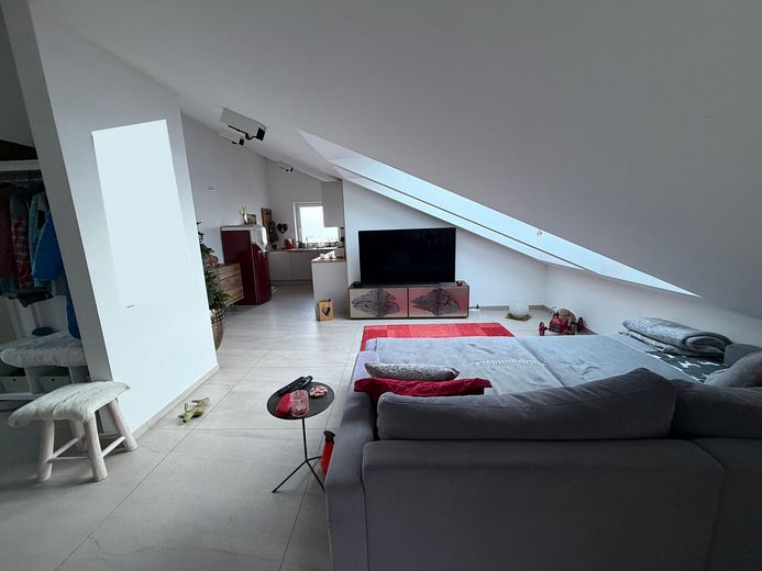 Appartamento mansardato in posizione premium con vista panoramica – Foto 18