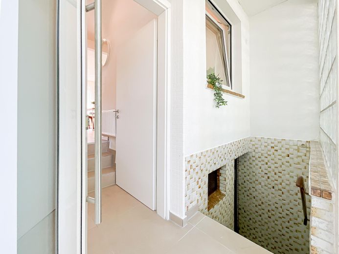 Viel Platz zum Leben – gepflegtes Reihenmittelhaus mit Garten - sofort bezugsfrei – Innenliegender Kellerabgang
