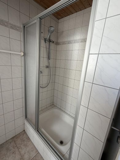 Multi-family house with large lot (3 units), ideal as a multi-generational home, for owner-occupiers or as an investment property – Bad Wohnung OG