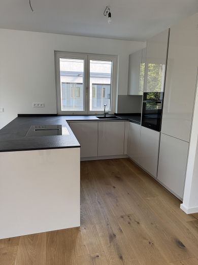 Am Grüngürtel von Frankfurt - 3 Zimmerwohnung - direkt am Wald - Dreieich Buchschlag – EBK