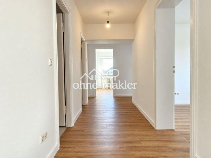 Appartamento con 3,5 locali, completamente ristrutturato, con balconi a Laim – Foto 1