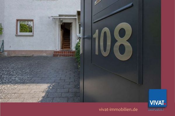 Einziehen, wohlfühlen, erweitern: Modernisiertes Reihenmittelhaus mit Garten, Garage & Stellplatz