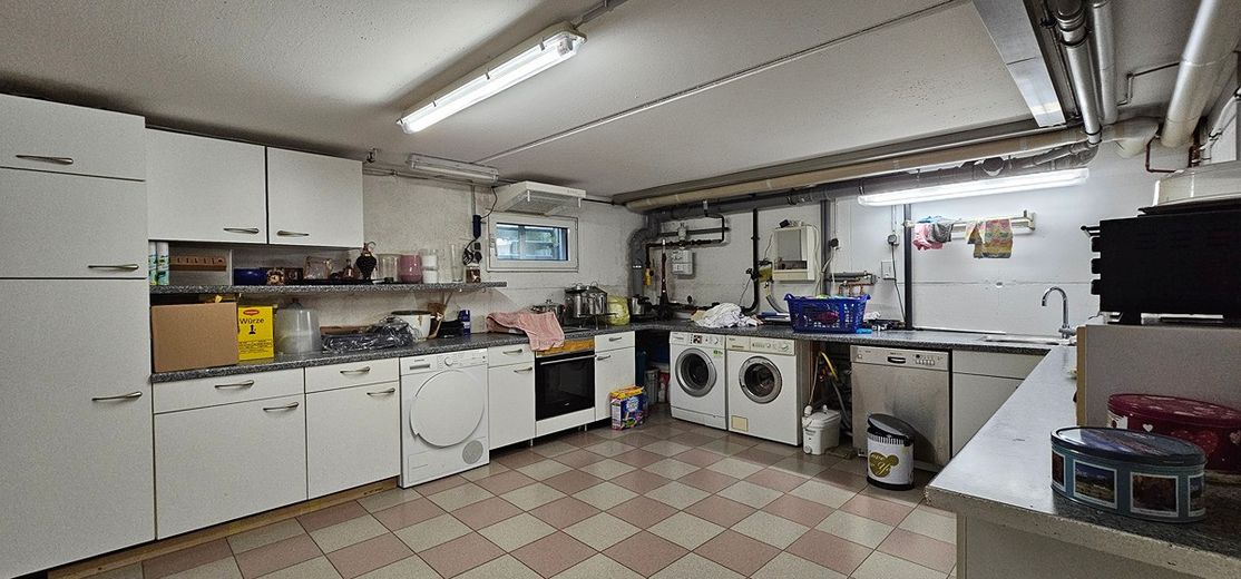 Hochwertig ausgestattetes Doppelhaushälfte-Eckhaus mit Garage, Garten und Wintergarten  in 41065 Mönchengladbach – Deutschland – NRW – Foto 21