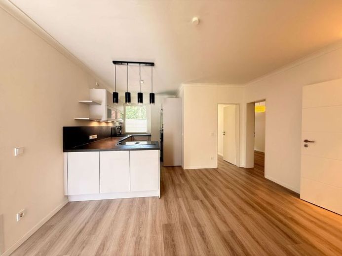Moderne Erdgeschosswohnung mit traumhafter Terrasse in Fleestedt *Erbbaurecht* – Foto 1