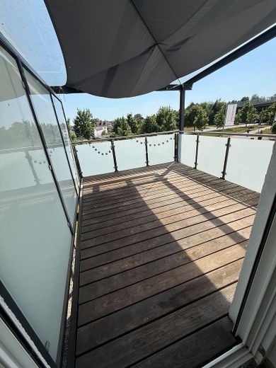 Light-filled and newly renovated 1.5-room apartment with terrace and fitted kitchen - No. 12 – Balkon