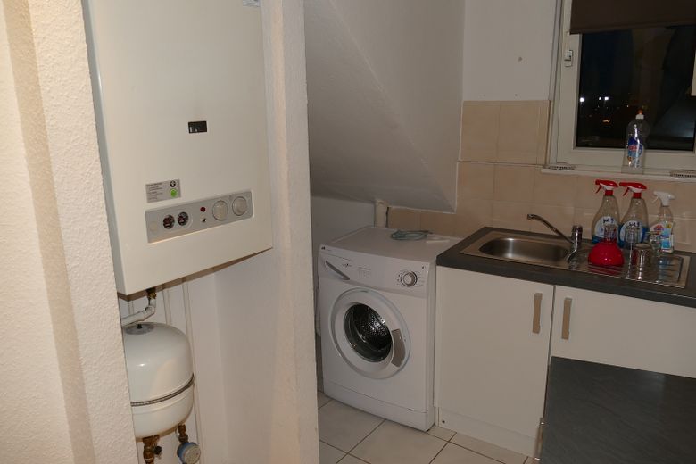 Appartement ancien de 2 pièces dans le Johannesviertel – Küchennische