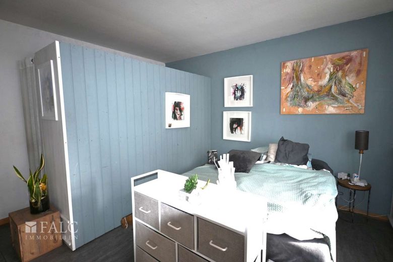 Ihr Zweifamilienhaus für alle Fälle ! – EG-Schlafzimmer mit Ankleide