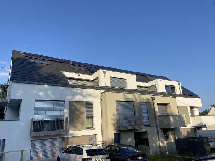 7 Parteienhaus