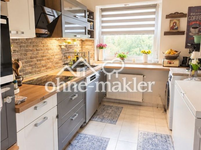 Appartement lumineux de 3 pièces avec balcon sur la Rathausplatz – Photo 1