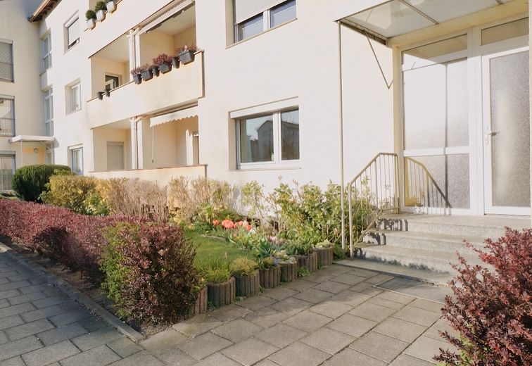 Helle 3-Zimmer-Wohnung mit guter Verkehrsanbindung – im Herzen von Bremerhaven – Vorderansicht