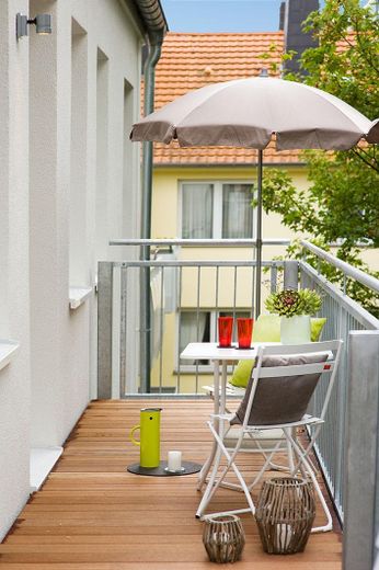Balkon (optional)