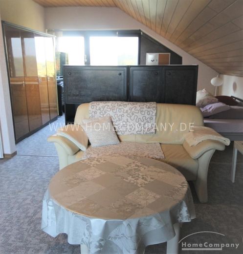 Möbliertes Zimmer mit großer Dachterrasse in Alt Saarbrücken – acefb0307ffb69b310e9644646e362a675e829ff.jpg