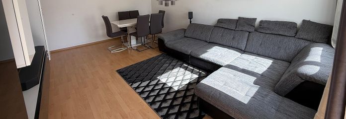 4-Zimmer Wohnung, Garten, Terrasse, Provisionsfrei – Wohnzimmer