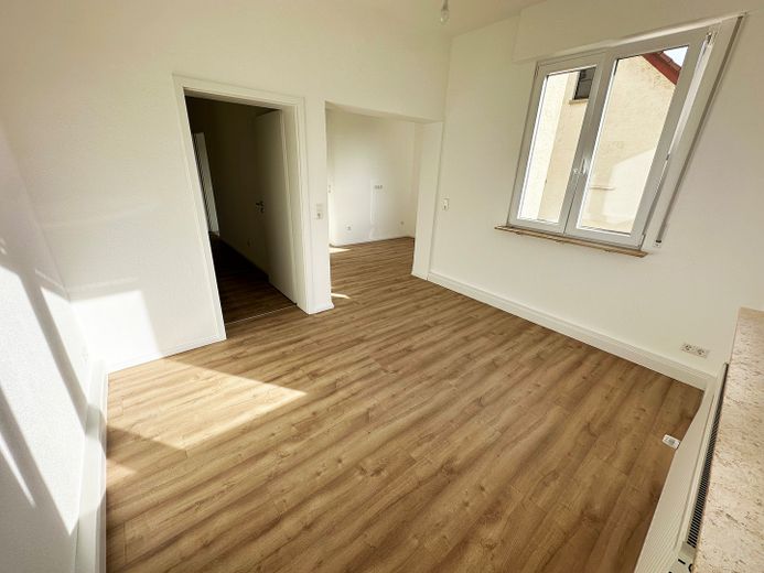 3,5 locali, primo utilizzo dopo la ristrutturazione - Nuovo pavimento/cucina/bagno/finestre - Posizione centrale a Heilbronn – Foto 1