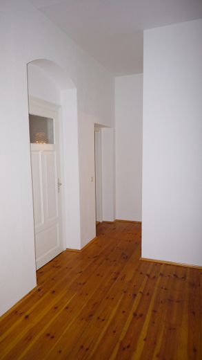 Johannstadt, Nähe Medak, Schöne 4-Raum-Wohnung mit Dielenfußboden und Balkon – Flur