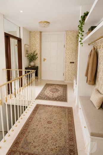 "Ein Traum von Zuhause auf 1.190 m² Grundstück - Großzügigkeit, Ruhe und Potenzial vereint". – Diele