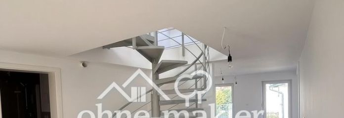 Große helle 6 Zimmer-Wohnung mit Balkon - Erstbezug nach Kernsanierung