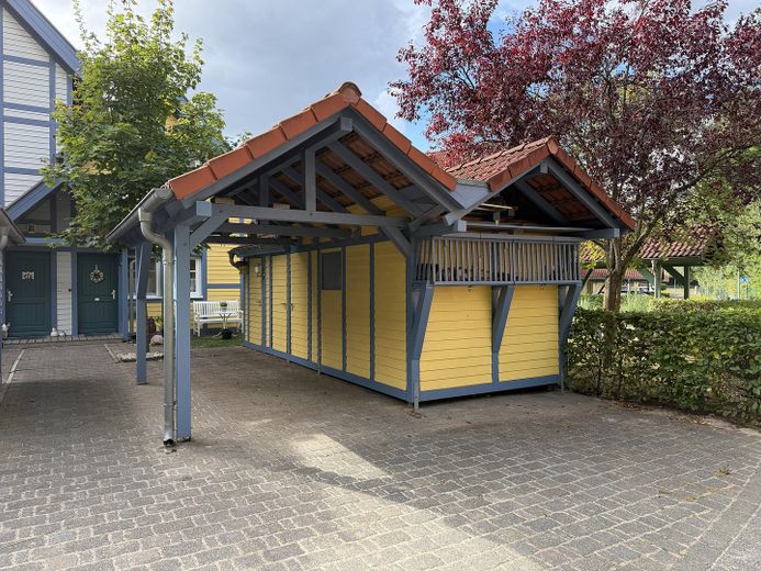 Casa de vacaciones con embarcadero propio en Hafendorf Rheinsberg – Schuppen, Carport, Eingang