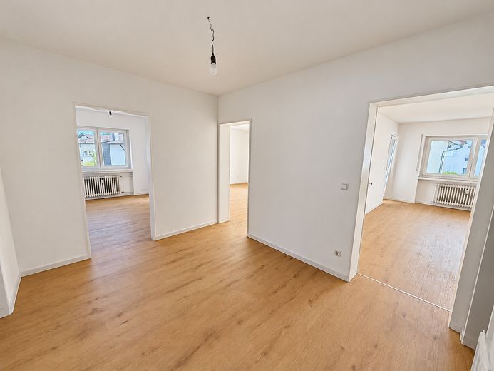 Exklusive, sanierte 4-Zimmer-Wohnung - Provisionsfrei! – Flur