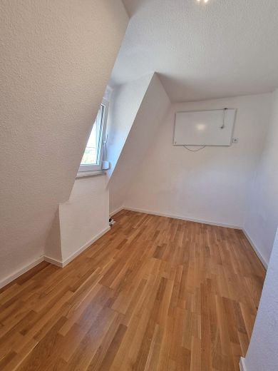 Kinderzimmer / Büro 2