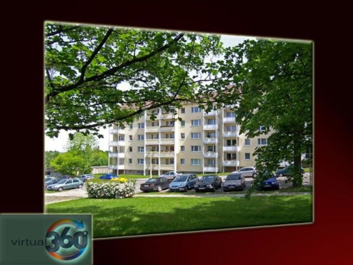 Sonnenbalkon... Neues Laminat... Bad mit Fenster... – Foto 1