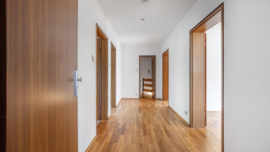 Wohngefühl wie im Einfamilienhaus – Gartenwohnung mit Balkon & Garage +++ provisionsfrei +++ – फोटो 7
