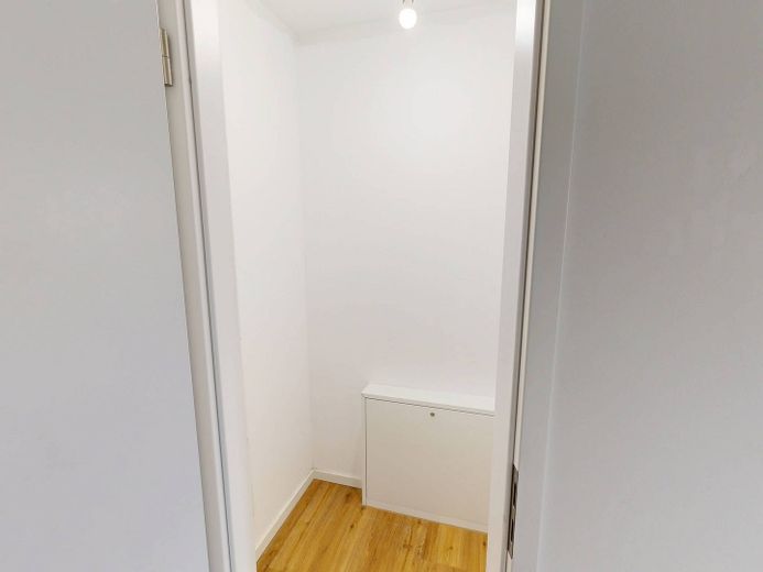 RÊVE DE NEUF : Appartement exclusif de 3 pièces avec cuisine équipée et grande terrasse sur le toit à Langenhorn – Abstellraum