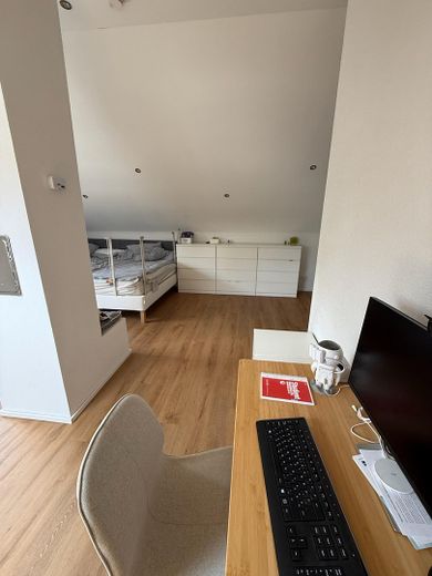 Reiheneckhaus mit Garten in Schwäbisch Gmünd – Dachstudio / Schlafzimmer 1