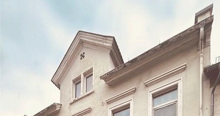 Edificio residenziale e commerciale redditizio – Straßenansicht