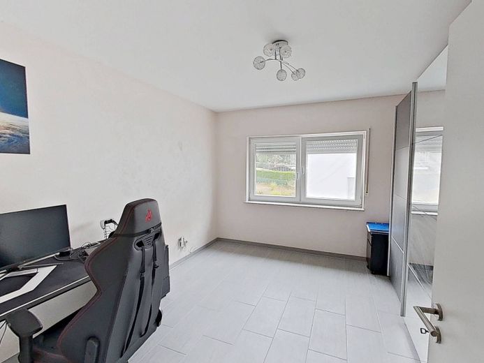 Große 3-Zimmer-Wohnung mit BALKON und EBK in ruhiger Wohnlage – Ansicht I: Schlafzimmer II
