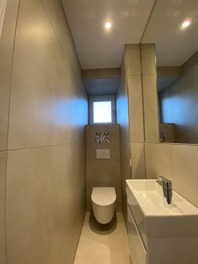 Kernsanierte 3-Zimmer-Wohnung mit Balkon,2 WCs & Luxusbad-barrierefreiem Zugang – Foto 10