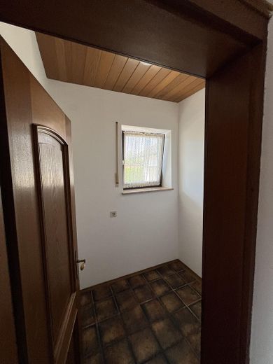 Großzügiger Bungalow auf 1.850 m² Grundstück mit Dreifachgarage – provisionsfrei in Markt Eichendorf – फोटो 15